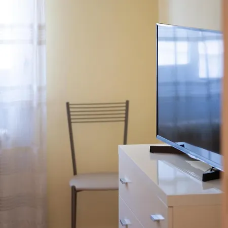 Apartamento Indipendente In Centro A Con Parcheggio Gratuito *